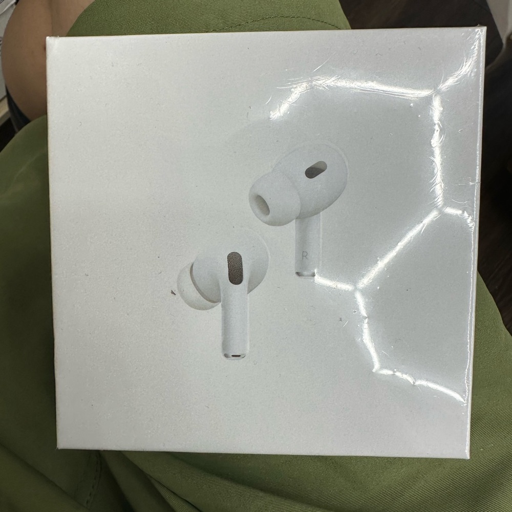Apple AirPods Pro with MagSafe Charging Case - White